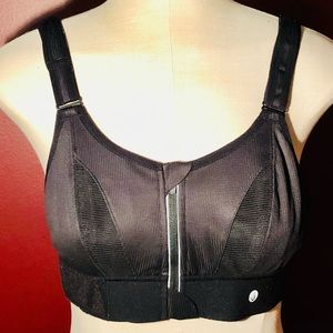 Adjustable velcro sports bra